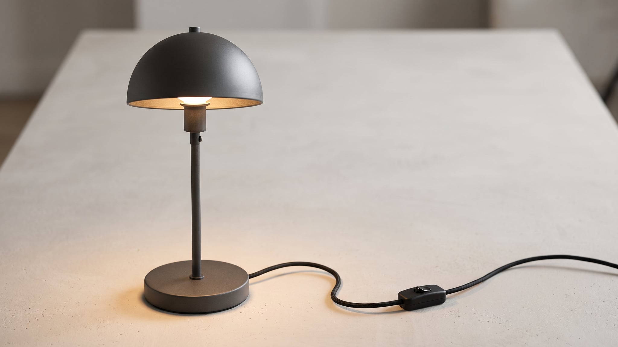 AI Product Video Accuracy for Lamps and Electronics
